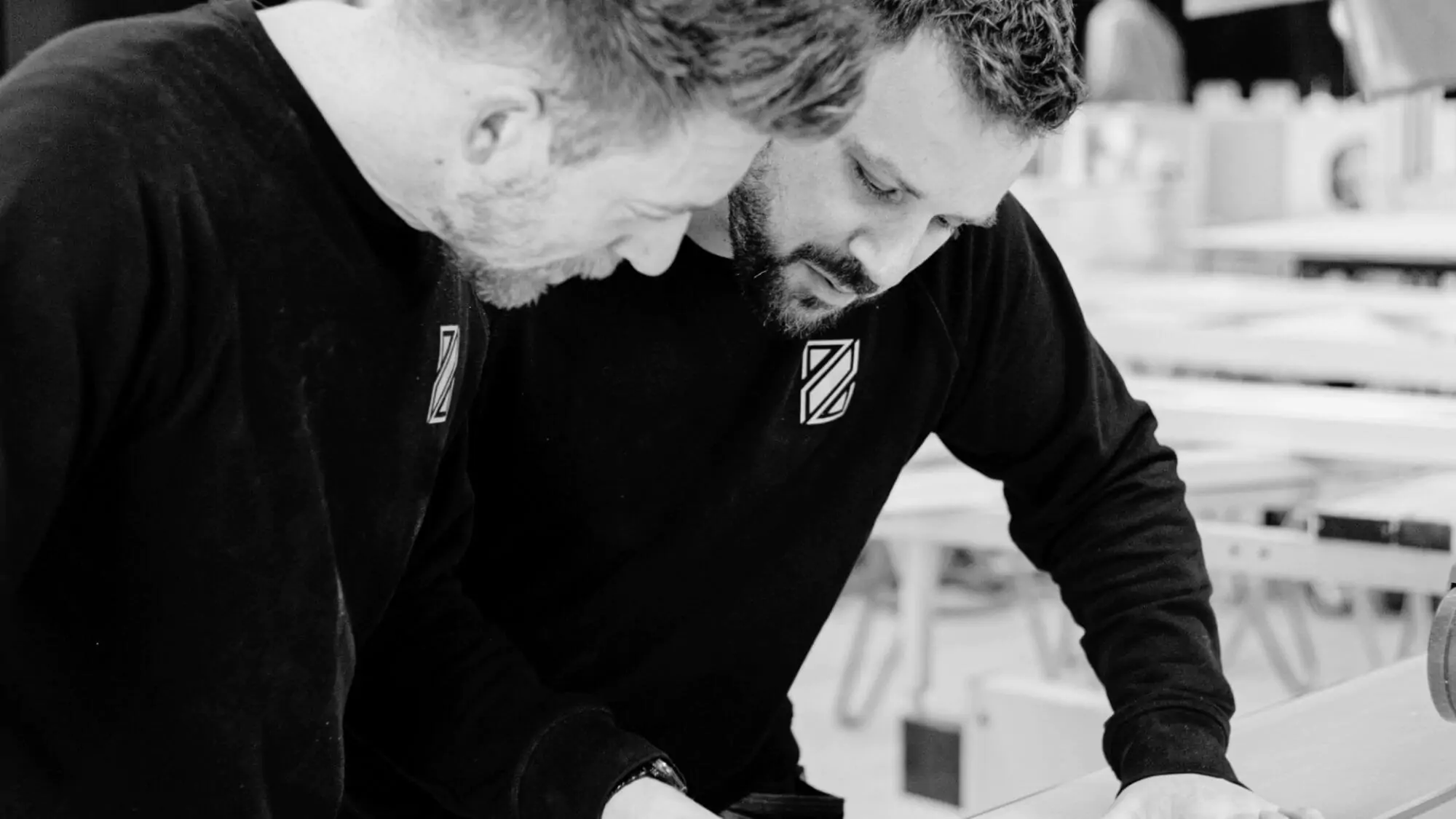 Gijs en Jasper Zijlmans in de werkplaats